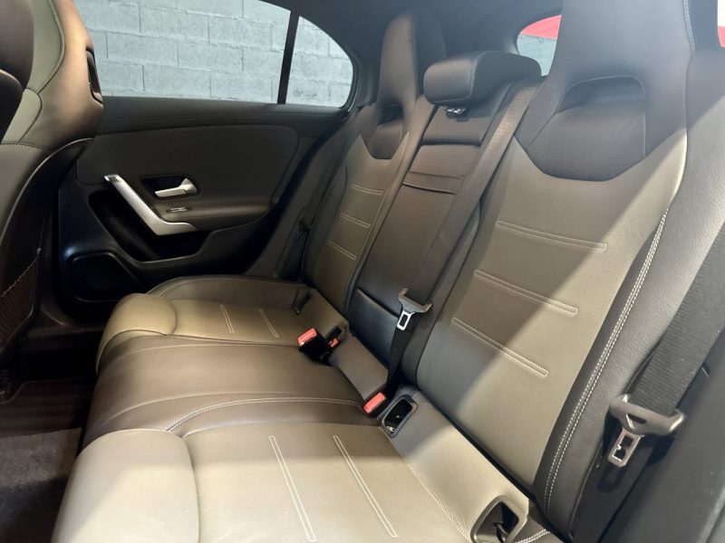 MERCEDES CLASSE A 180 D AMG line TOIT OUVRANT 