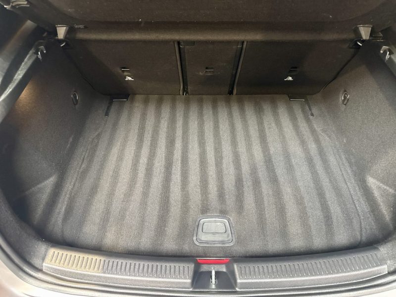 MERCEDES CLASSE A 180 D AMG line TOIT OUVRANT 