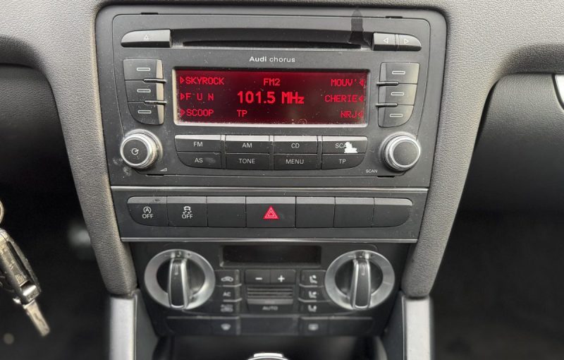 AUDI A3 TDI 105 ATTRACTION S TRONIC 2011