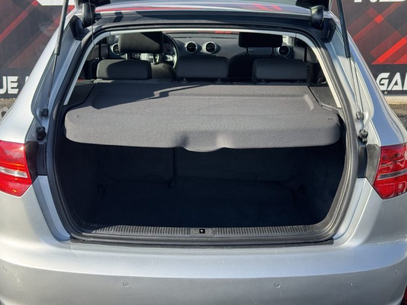 AUDI A3 1.6 TDI 105 ATTRACTION S TRONIC 2011
