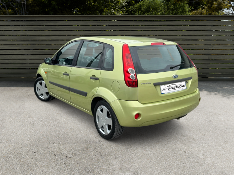 FORD FIESTA 1.3 i PACK AMBIENTE 182000Km