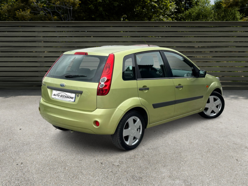 FORD FIESTA 1.3 i PACK AMBIENTE 182000Km