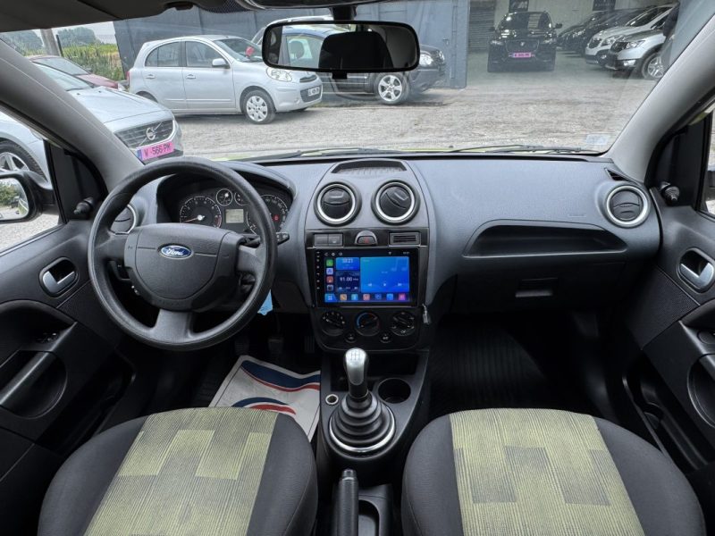 FORD FIESTA 1.3 i PACK AMBIENTE 182000Km