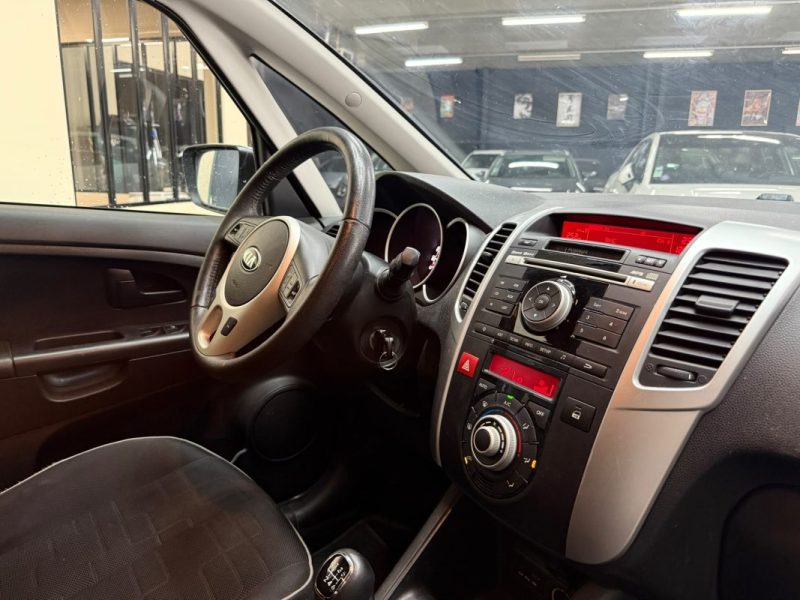 KIA VENGA 1.6 ACTIVE 16V 125CV 2013