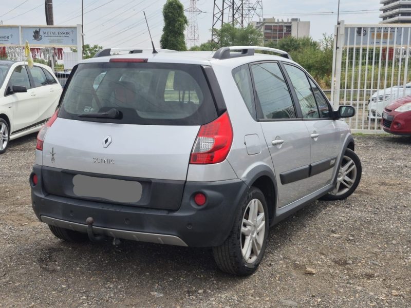 RENAULT Scénic HH-078-WQ - II 1.9 dCi 130cv