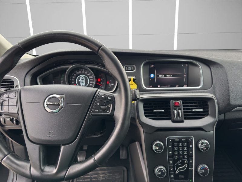 VOLVO V40 2.0L D 120CH.