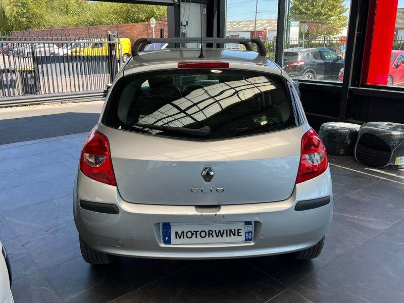 🚗 RENAULT CLIO III 1.5 DCI 85ch ⚙️ 🕹️ Boîte automatique