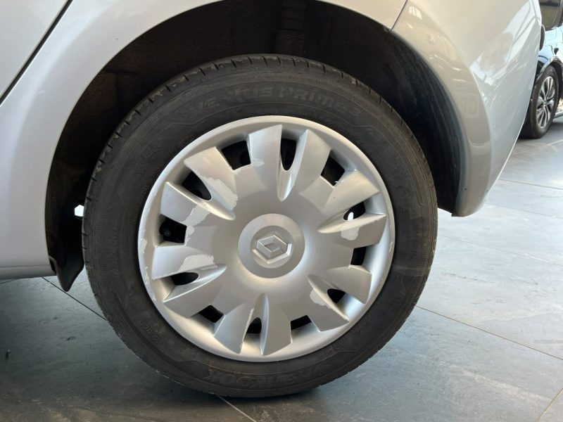 🚗 RENAULT CLIO III 1.5 DCI 85ch ⚙️ 🕹️ Boîte automatique