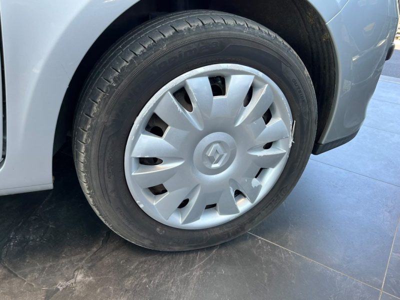 🚗 RENAULT CLIO III 1.5 DCI 85ch ⚙️ 🕹️ Boîte automatique