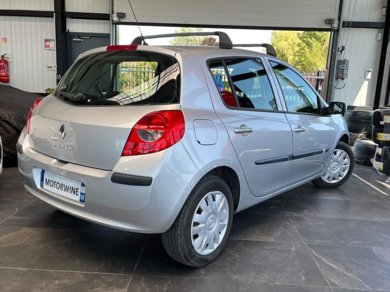 🚗 RENAULT CLIO III 1.5 DCI 85ch ⚙️ 🕹️ Boîte automatique