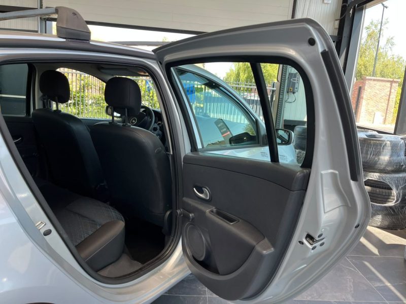 🚗 RENAULT CLIO III 1.5 DCI 85ch ⚙️ 🕹️ Boîte automatique