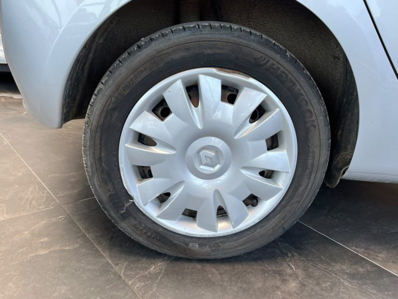 🚗 RENAULT CLIO III 1.5 DCI 85ch ⚙️ 🕹️ Boîte automatique