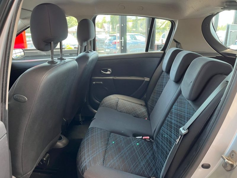🚗 RENAULT CLIO III 1.5 DCI 85ch ⚙️ 🕹️ Boîte automatique