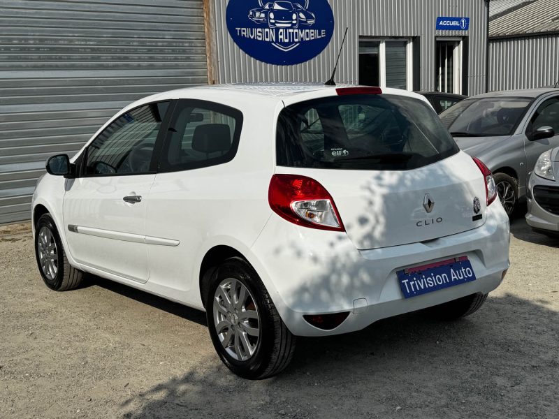 RENAULT CLIO 1.2 75CH 2014