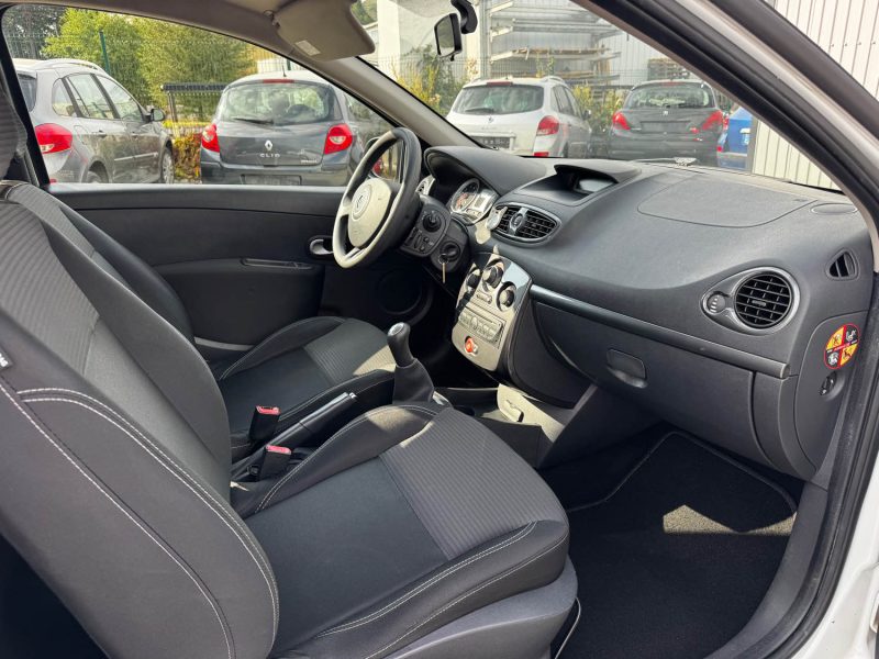 RENAULT CLIO 1.2 75CH 2014