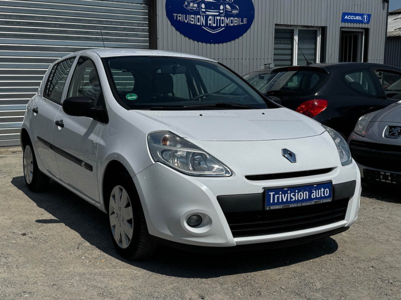 RENAULT CLIO 1.2 75CH 2009