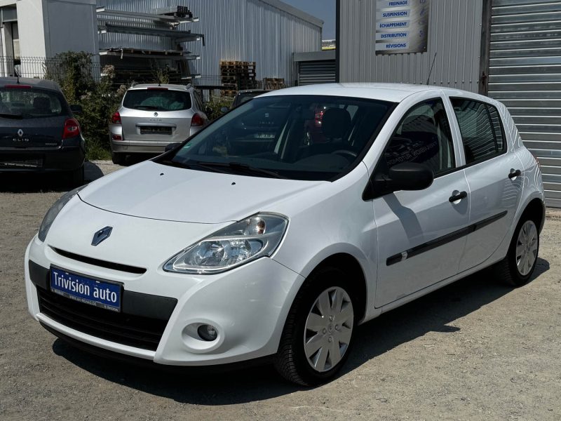 RENAULT CLIO 1.2 75CH 2009