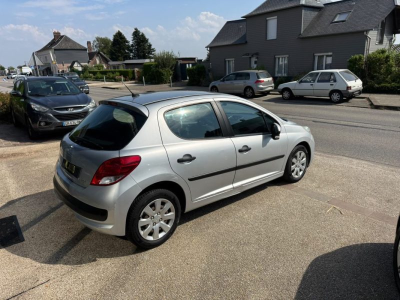 Peugeot 207 1.4E 75Ch Urban - 85 265 km