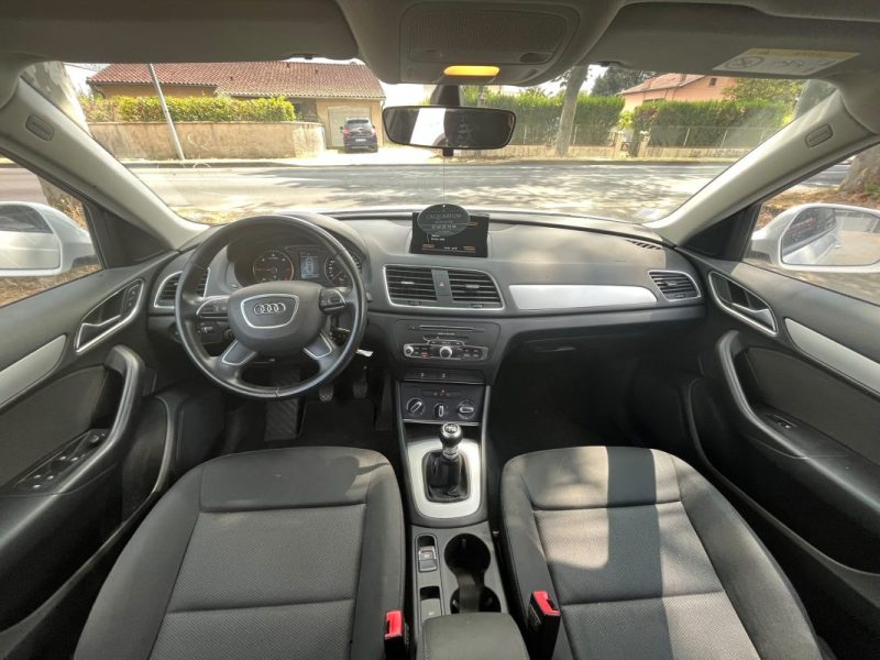 AUDI Q3 Attraction 120 ch Phase 2 2.0 TDI Radar de recul
