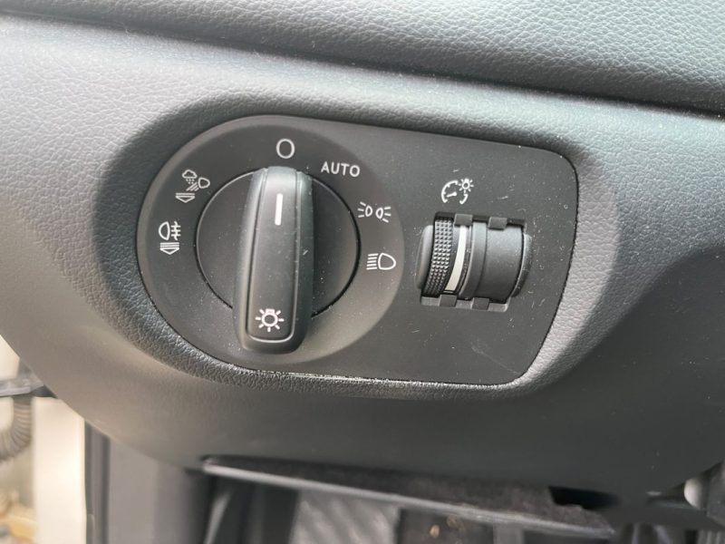 AUDI Q3 Attraction 120 ch Phase 2 2.0 TDI Radar de recul