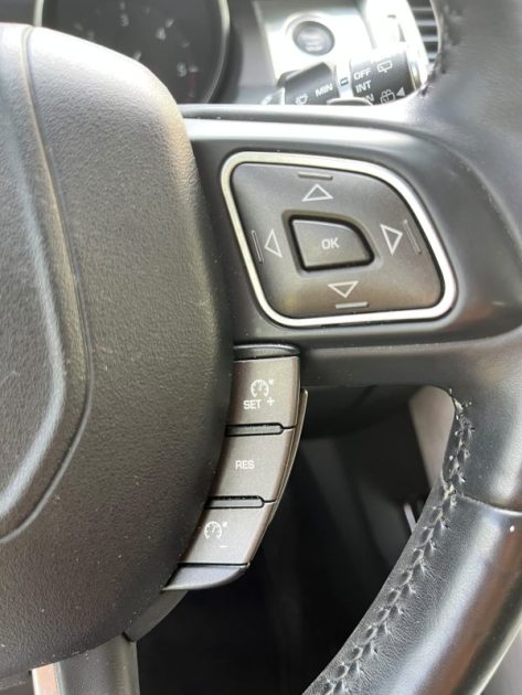 RANGE ROVER Evoque SE Plus 180 ch Phase 2 2.0 TD4 4WD BVA9 Caméra de recul / Volant chauffant 