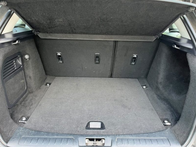 RANGE ROVER Evoque SE Plus 180 ch Phase 2 2.0 TD4 4WD BVA9 Caméra de recul / Volant chauffant 