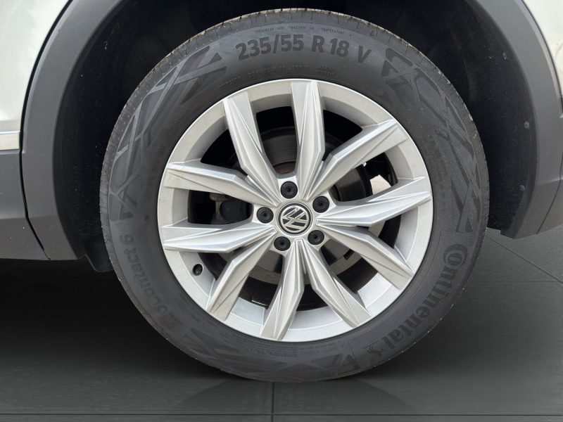 VOLKSWAGEN TIGUAN II 2.0L TDI 150 CV PACK CARAT *BOITE AUTO*.