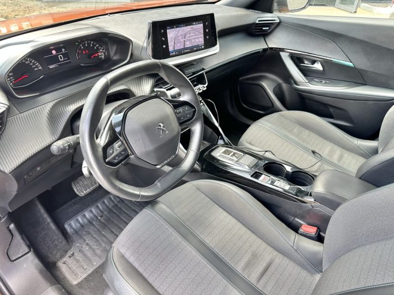PEUGEOT 2008 1.5 BLUE HDI 130CV ALLURE EAT 2023 ENTRETIEN & GARANTIE 6 MOIS