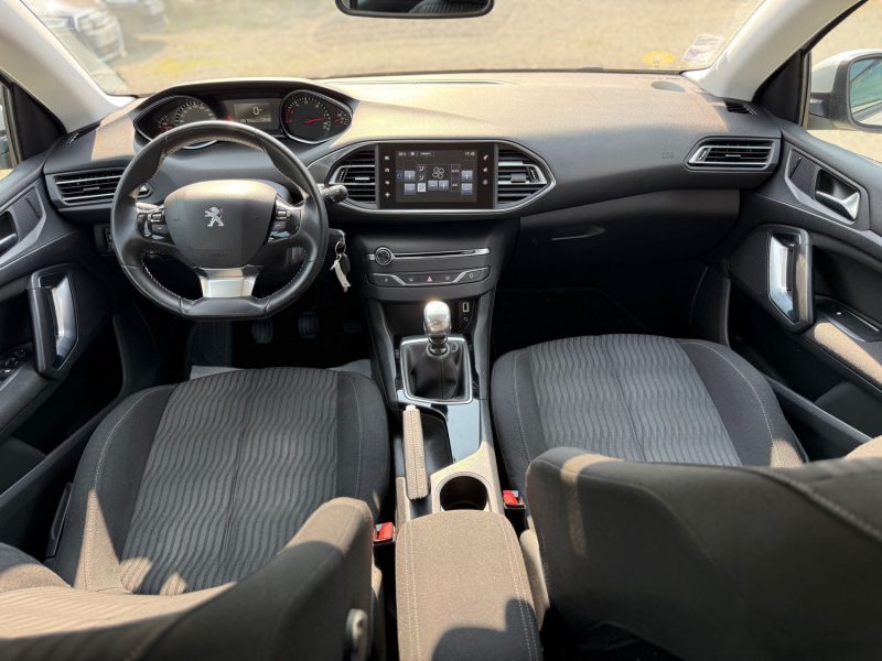 PEUGEOT 308 II 1.6 E-HDI 115 ACTIVE 2014