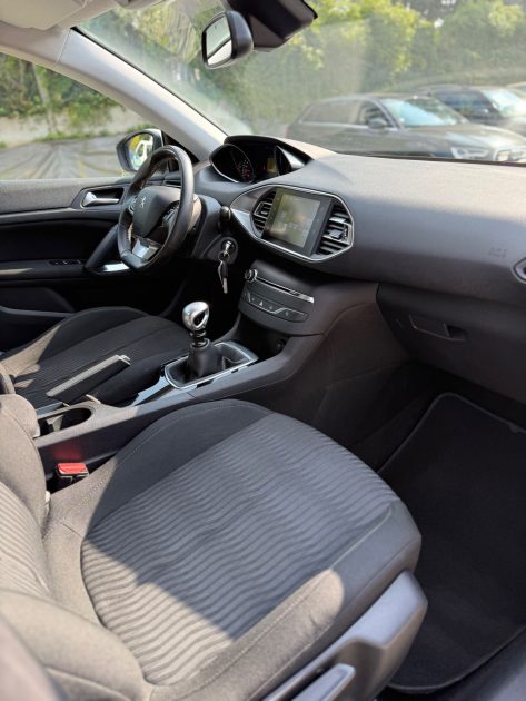 PEUGEOT 308 II 1.6 E-HDI 115 ACTIVE 2014