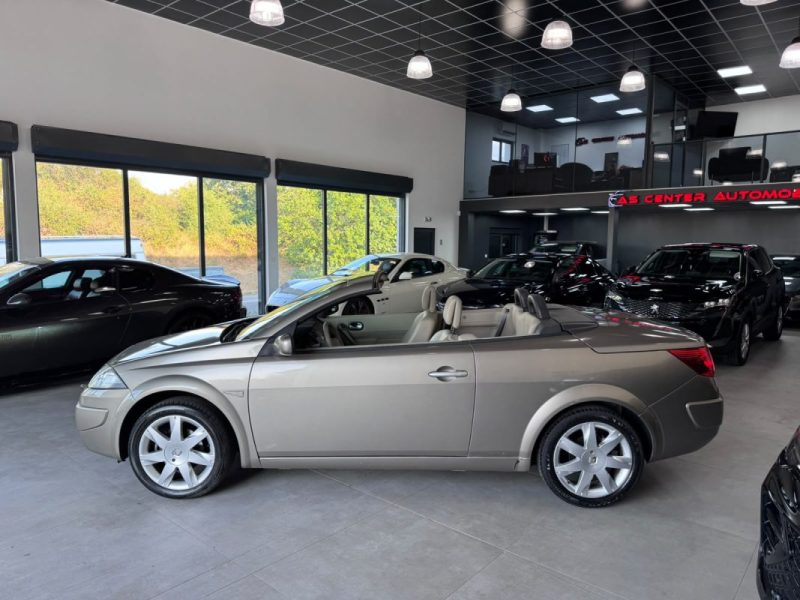 RENAULT MEGANE CC 1.6i 110cv Boite Auto  PHASE 2 / XENON / LUXE PRIVILEGE