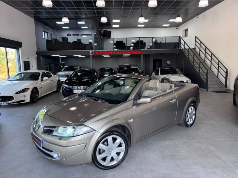 RENAULT MEGANE CC 1.6i 110cv Boite Auto  PHASE 2 / XENON / LUXE PRIVILEGE