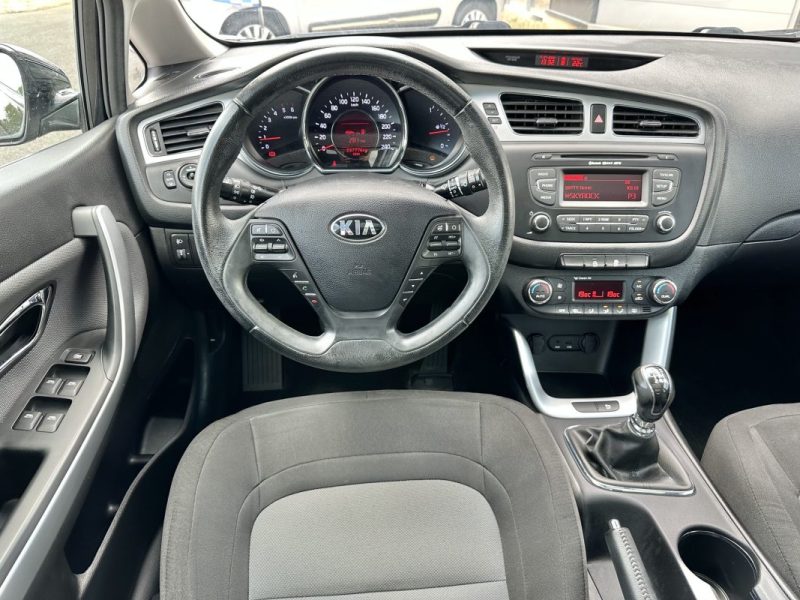 KIA CEE-D 1.6 CRDI 128CV ACTIVE 2016 ENTRETIEN & GARANTIE 6 MOIS