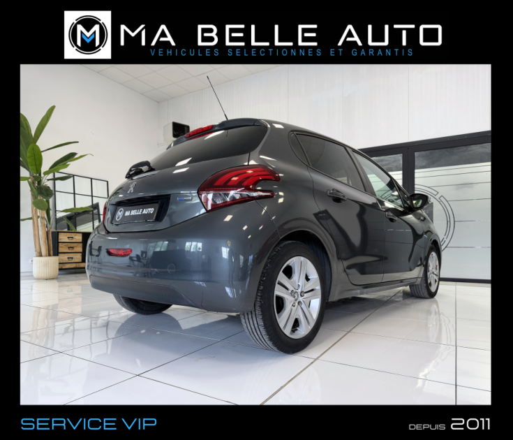 PEUGEOT 208 1.2 PureTech 82 Style – GPS – Radar de recul – Bluetooth