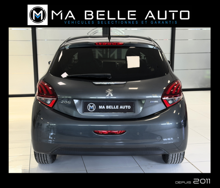 PEUGEOT 208 1.2 PureTech 82 Style – GPS – Radar de recul – Bluetooth