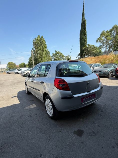 RENAULT CLIO III CONFORT DYNAMIQUE 1.4 16V 2007