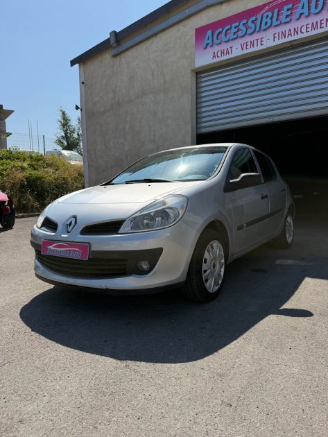 RENAULT CLIO III CONFORT DYNAMIQUE 1.4 16V 2007