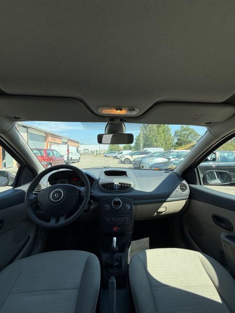 RENAULT CLIO III CONFORT DYNAMIQUE 1.4 16V 2007