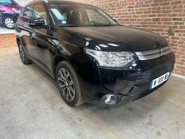 MITSUBISHI OUTLANDER 2.2 DI-D 150 CV INTENSE  2015