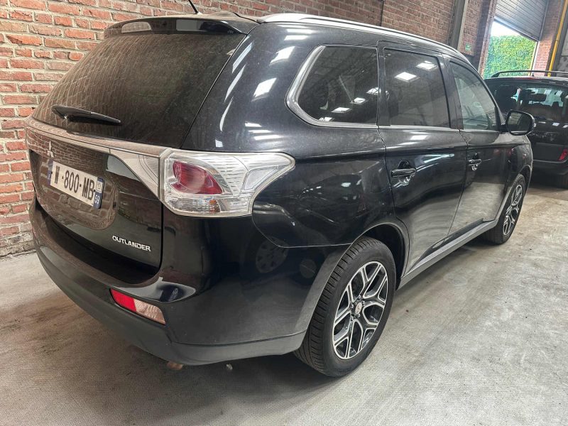 MITSUBISHI OUTLANDER 2.2 DI-D 150 CV INTENSE  2015