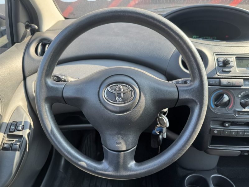 TOYOTA YARIS 75D-4D LINEA TERRA 2004