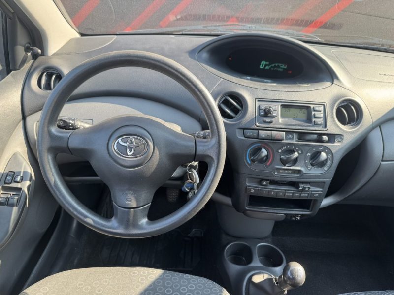 TOYOTA YARIS 75D-4D LINEA TERRA 2004