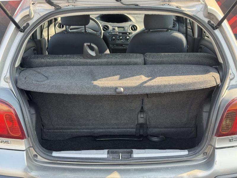 TOYOTA YARIS 75D-4D LINEA TERRA 2004