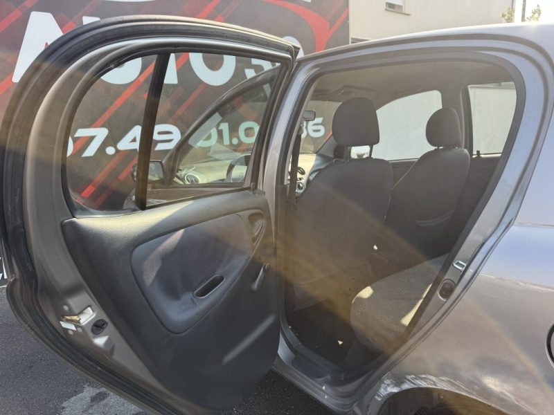 TOYOTA YARIS 75D-4D LINEA TERRA 2004