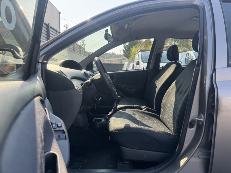 TOYOTA YARIS 75D-4D LINEA TERRA 2004