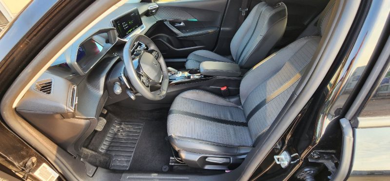 PEUGEOT 200  1.5 BLUE HDI 130 ALLURE EAT8 