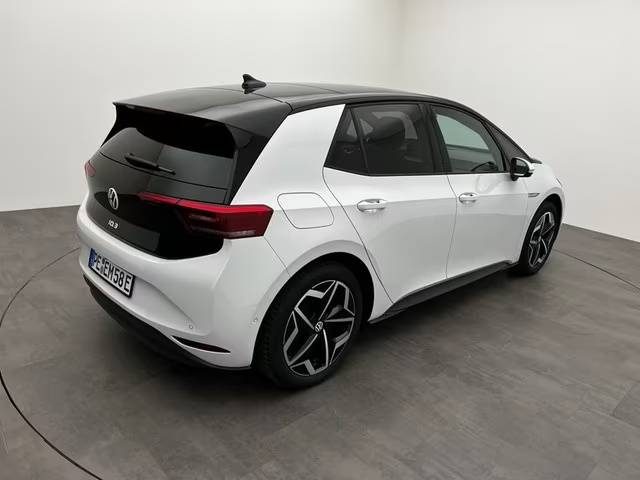 VOLKSWAGEN ID.3 PRO PERFORMANCE – PANO – JANTES 19\" – CAMÉRA – ACC 2023