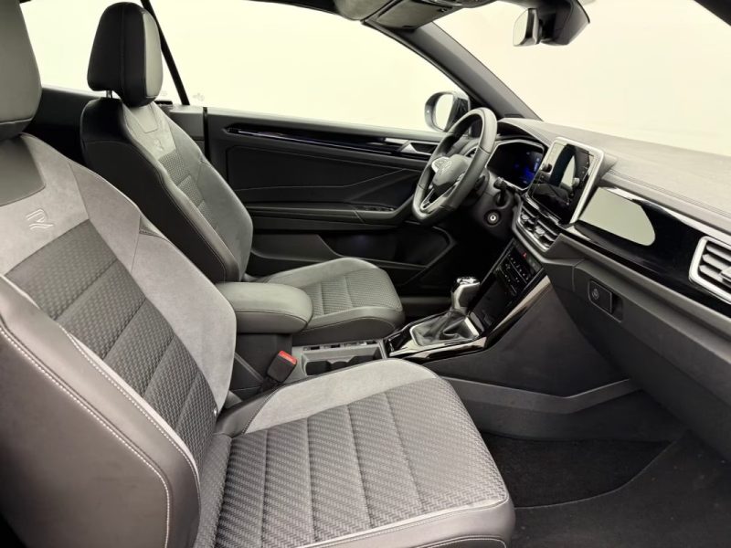 VOLKSWAGEN T-ROC CABRIOLET 1.5 TSI DSG R-LINE – DISCOVER MEDIA – ACC – ATTELAGE 2025