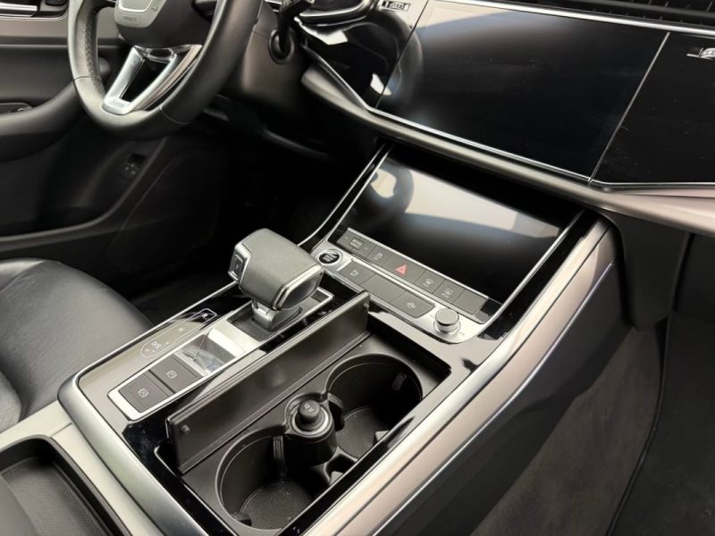 AUDI Q8 55 TFSI E QUATTRO BUSINESS BLACK – SUSPENSION PNEUMATIQUE – VIRTUAL COCKPIT – CAMÉRA 2022