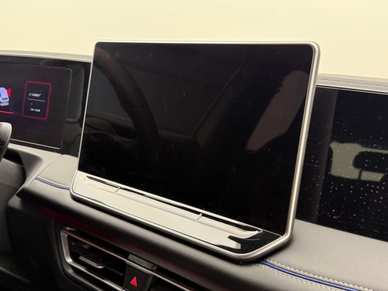 VOLKSWAGEN TIGUAN 1.5 EHYBRID DSG R-LINE – BLACK STYLE – DCC – CAMÉRA 360° – ATTELAGE 2024